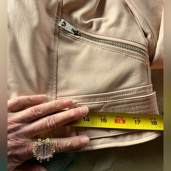 SALE! BUY or BUNDLE! Guess NWOT Blush Faux Leather Jacket zip out hood&liner SzM - Picture 11 of 16